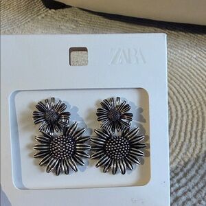 Zara Metallic Floral Earrings